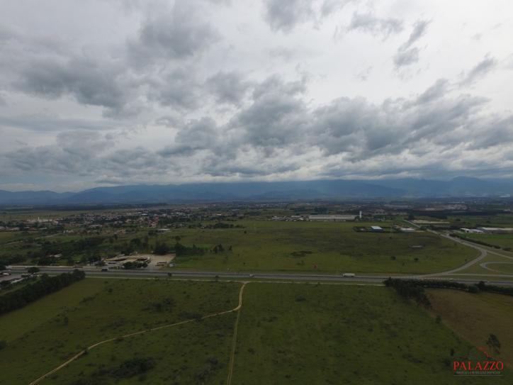 Fazenda à venda com 1 quarto, 800000m² - Foto 13