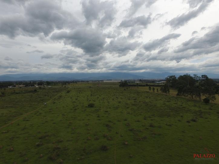 Fazenda à venda com 1 quarto, 800000m² - Foto 16