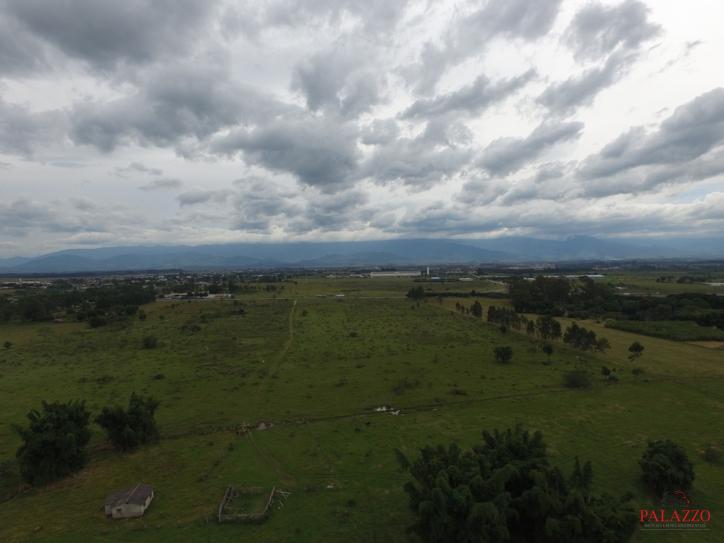 Fazenda à venda com 1 quarto, 800000m² - Foto 27