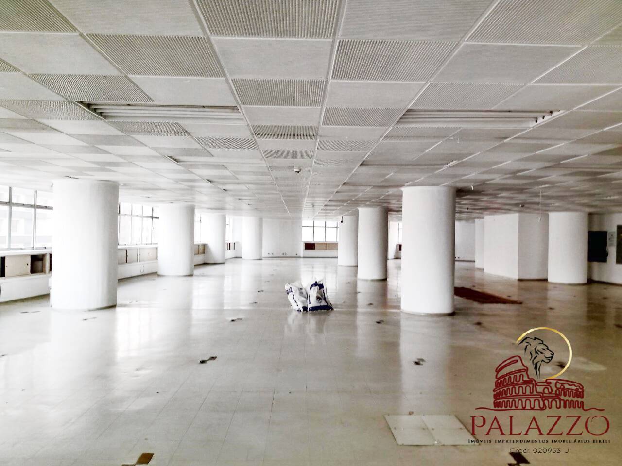 Prédio Inteiro para alugar, 950m² - Foto 2