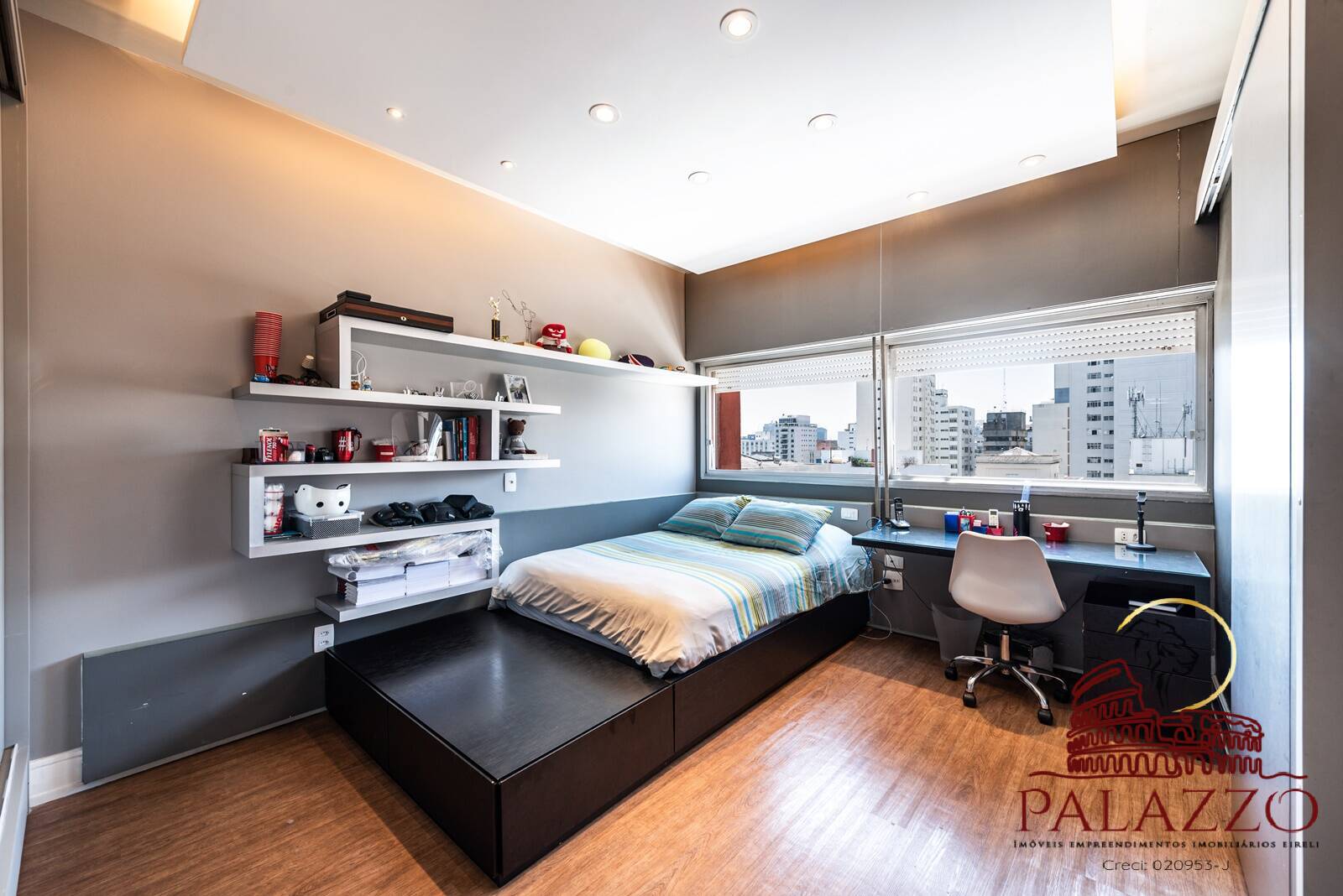 Apartamento à venda com 3 quartos, 250m² - Foto 4