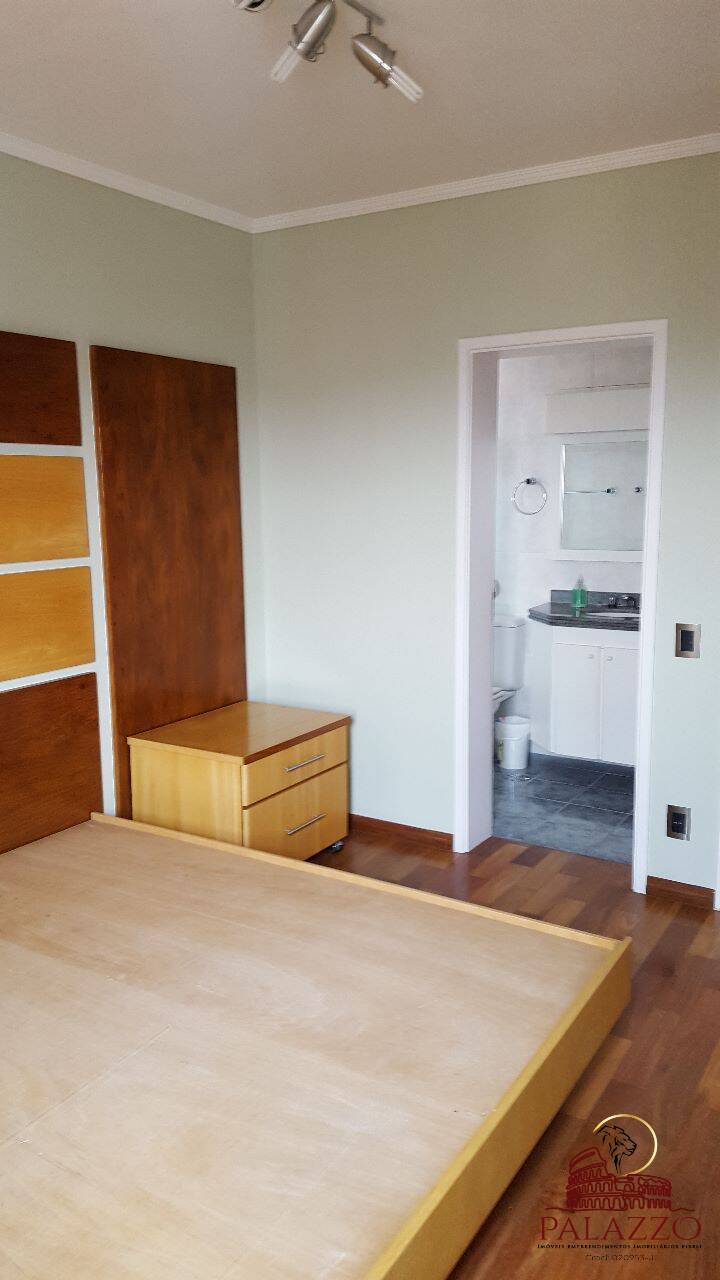 Apartamento para alugar com 3 quartos, 100m² - Foto 16