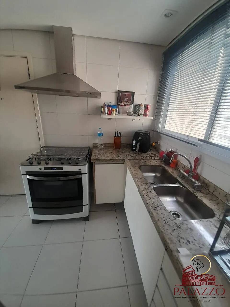 Apartamento à venda com 3 quartos, 162m² - Foto 23