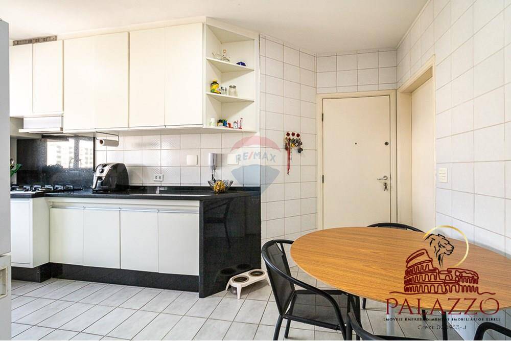 Apartamento à venda com 3 quartos, 152m² - Foto 9